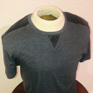 Men’s charcoal t-shirt